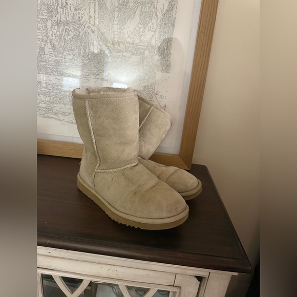 UGG Shoes - UGG Australia Women's Classic Short Shearling Leather Winter Boots Sand Size 7